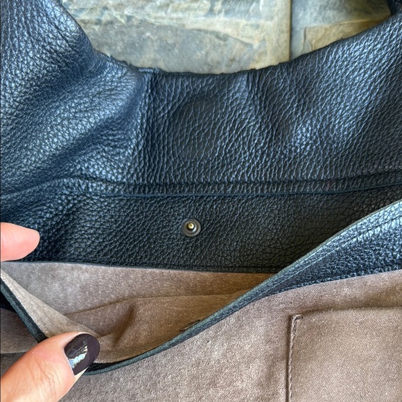 Bottega Intrecciato Cervo Black Leather Hobo 💘 - Picture 9 of 12